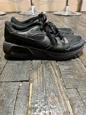Black Leather Nike Air Max 90’s Sneakers Womens Size US9/Mens US7